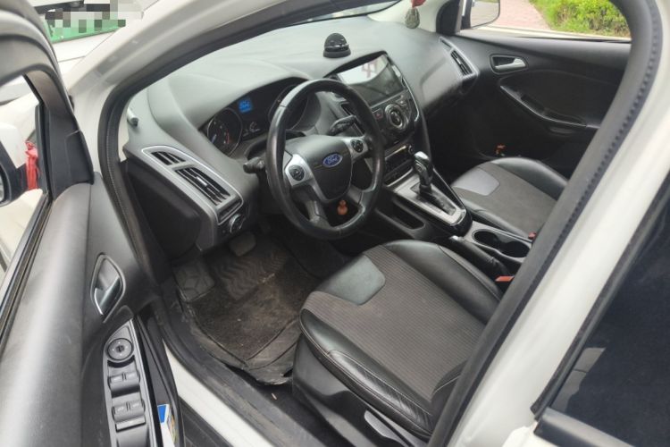 Used Ford Focus 2012 Sedan 1.6L Automatic Fashion Edition