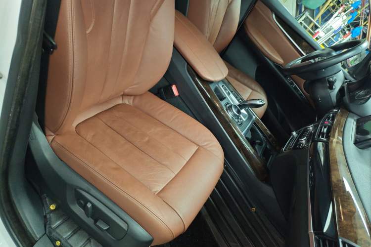 Used BMW X5 2014 xDrive35i Elegant Edition Right Front Seat