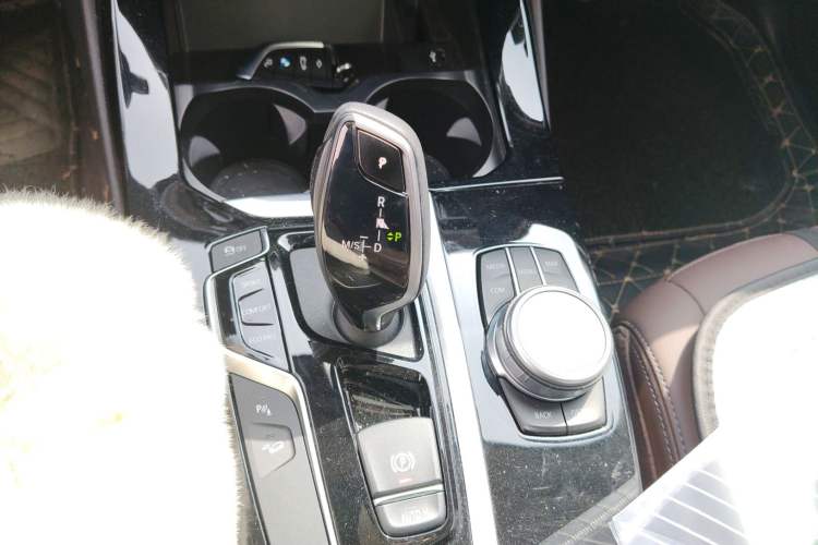 Used BMW X3 2020 xDrive25i Luxury Package Gear Lever