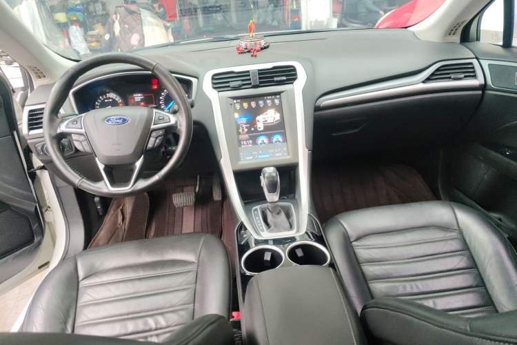 Used Ford Mondeo 2013 1.5L GTDi180 Fashion Edition Center Console