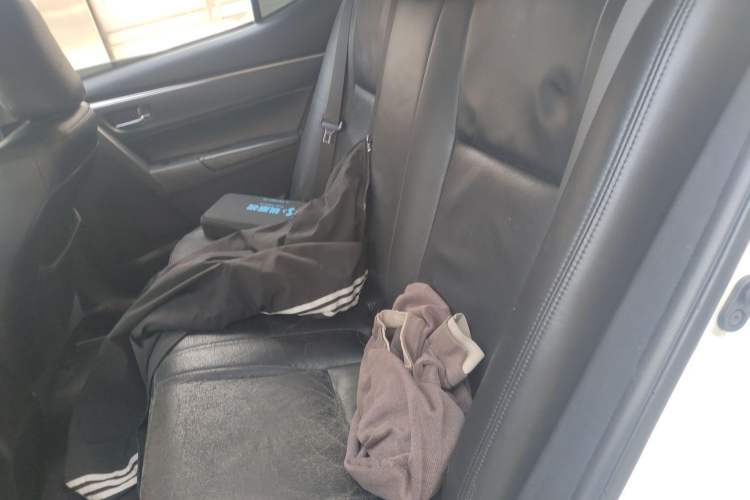 Used Toyota Levin 2017 Revised Dual-Engine 1.8H GS E-CVT Elite Sunroof Version China V Standard