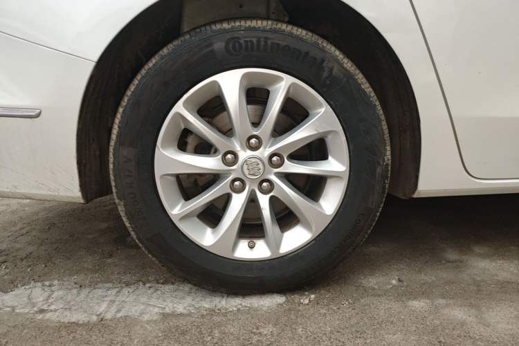 Used Buick GL8 2018 ES 28T Comfort Model China VI Standard