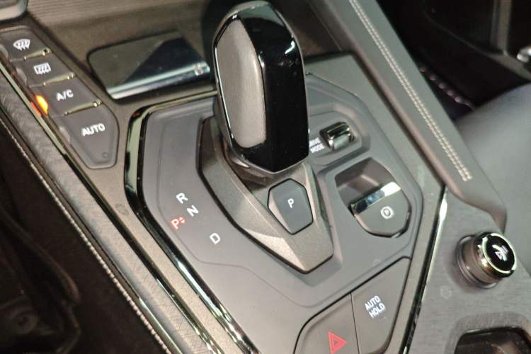 Used Lynk & Co 01 EM-P 2022 1.5TD PHEV Plus Gear Lever