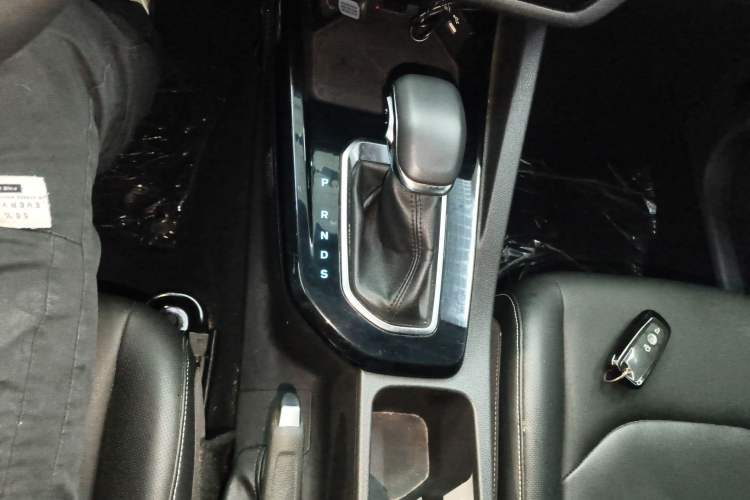 Used Ford Escort 2021 1.5L Automatic Diamond Edition Gear Lever