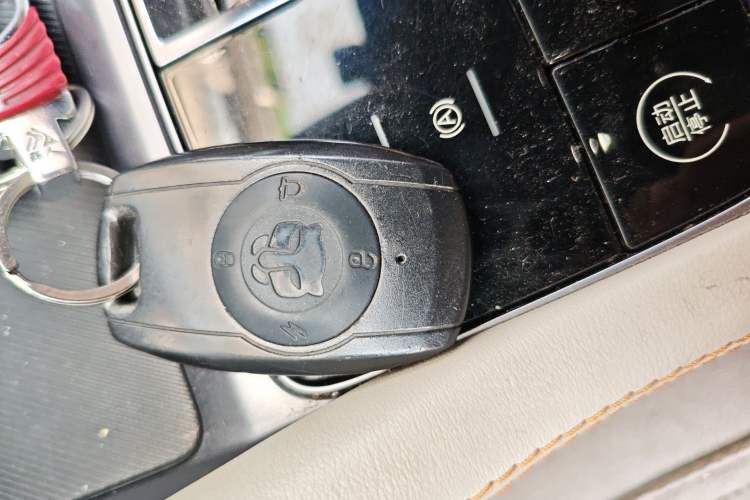 Used BYD Song PLUS New Energy 2024 HONOR Edition DM-i 110km Flagship Model
