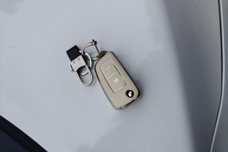 Used Nissan Tiida 2021 1.6L CVT Cool Edition Vehicle Key