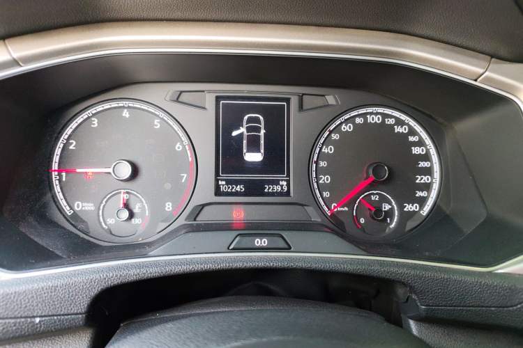 Used Volkswagen T-ROC 2018 230TSI DSG Two-Wheel Drive Advanced Version China V Standard