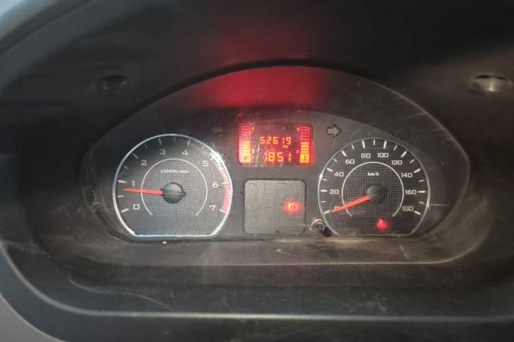 Used Wuling Rongguang V 2019 1.5L Window-Sealed Utility Model China VI LAR Odometer Close Up