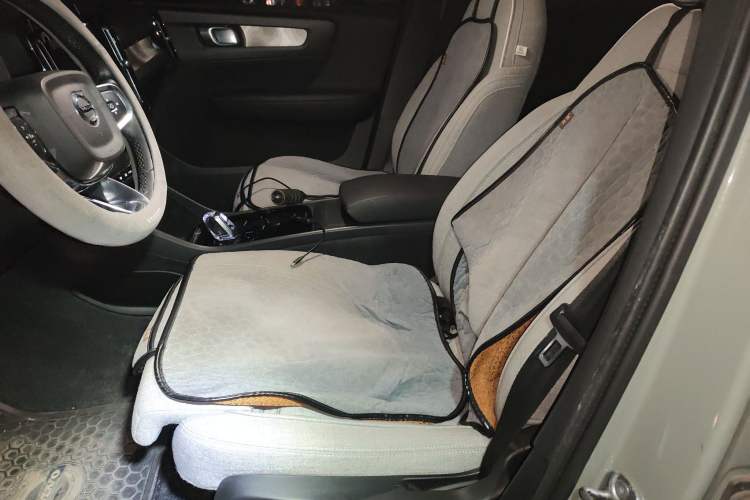 Used Volvo XC40 New Energy 2023 Four-Wheel-Drive High-Performance Version