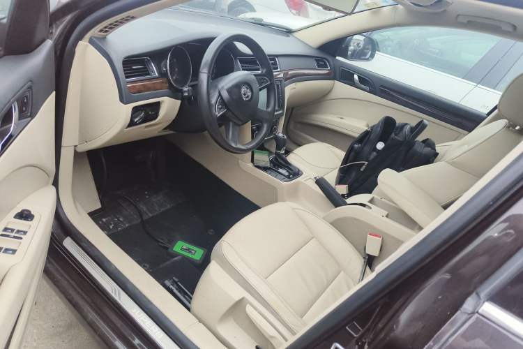 Used Skoda Superb 2013 1.8TSI Automatic MingShi Edition Left Front Seat