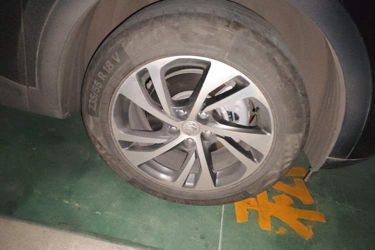 Used Buick Envision 2022 Encore S 652T Two-Wheel-Drive Luxury Model
