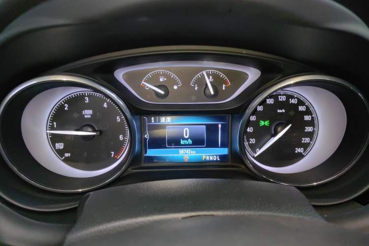 Used Buick Envision 2018 20T Two-Wheel-Drive Elite Model Instrument Cluster