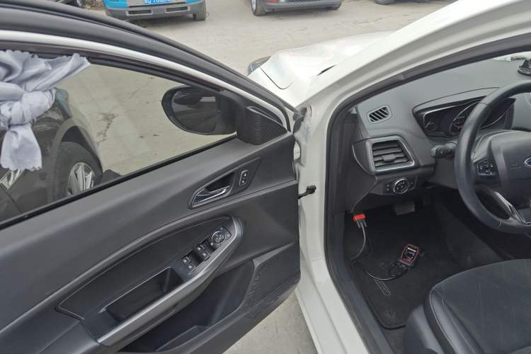 Used Ford Escort 2019 Revised Version 1.5L Automatic Enjoyment Type China VI Standard
