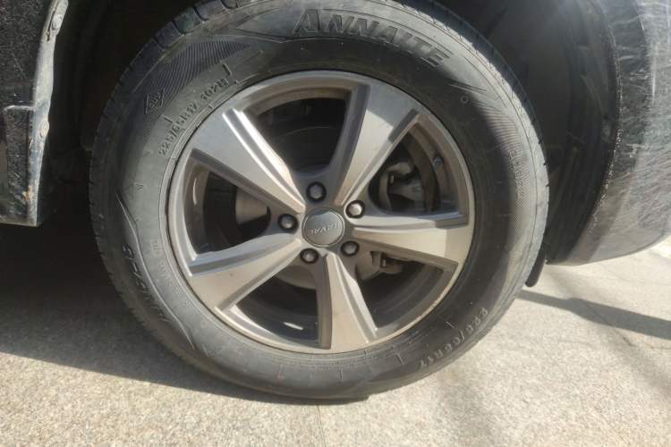 Used Haval H6 2016 Upgraded Model 1.5T Manual Two-Wheel Drive Elite Version Right Front Wheel Hub