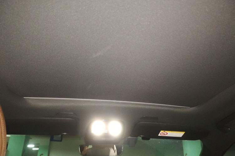 Used Volvo XC60 2022 B5 4x4 Smart Luxury Edition Headliner