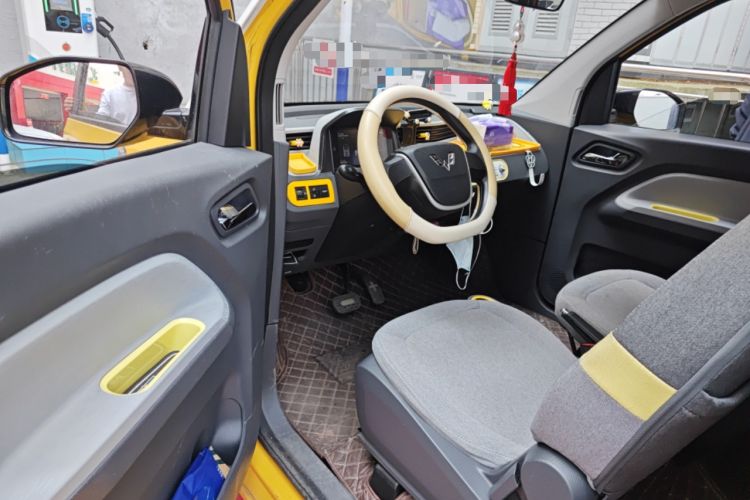 Used Wuling Hongguang MINIEV 2021 Macaron Premium Model – Lithium Iron Phosphate Driver Seat