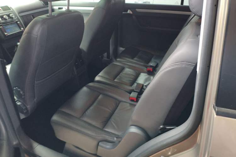 Used Volkswagen Touran 2015 1.4T DSG Comfort Edition 5 Seats