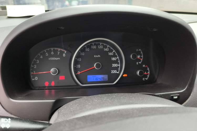 Used Hyundai Celesta 2011 1.6L Manual Comfort Edition Instrument Cluster