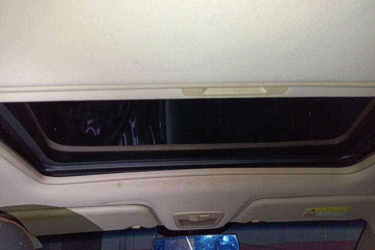 Used Baojun 560 2015 1.8L manual luxury version