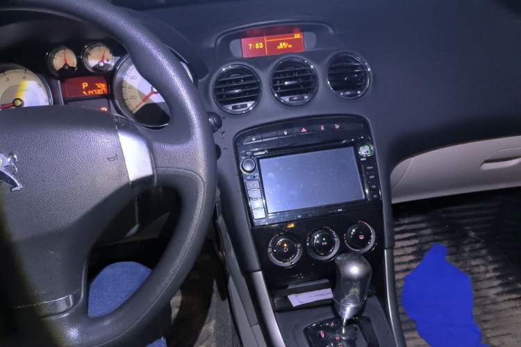 Used Peugeot 408 2013 2.0L Automatic Comfort Edition
