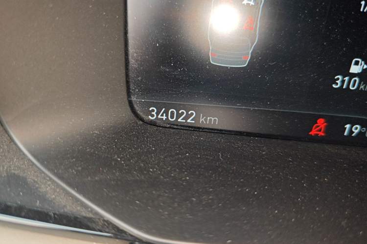 Used Lynk & Co 02 2018 1.5T DCT Two-Wheel Drive Zhaopu Version China V Standard Odometer Close Up