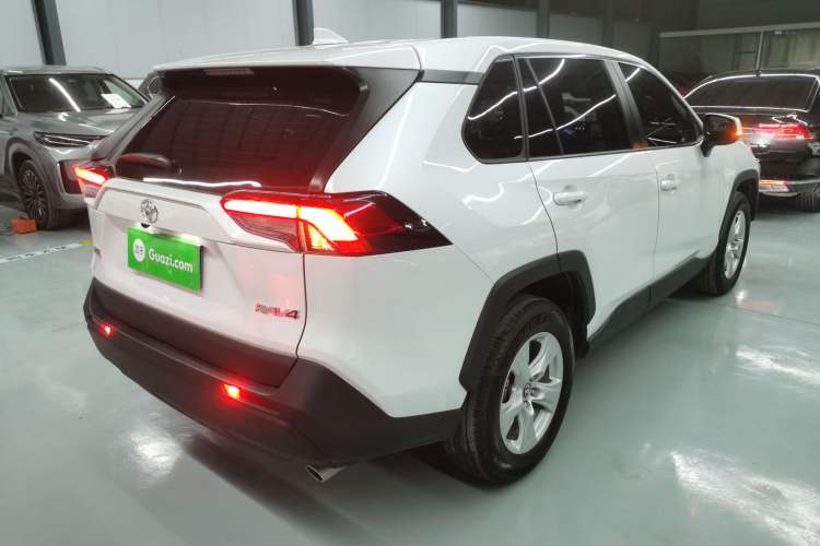 Used Toyota RAV4 2024 2.0L CVT Two-Wheel Drive Urban Edition
