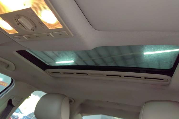 Used Skoda Rapid 2015 1.6L Automatic Smart Selection Model
