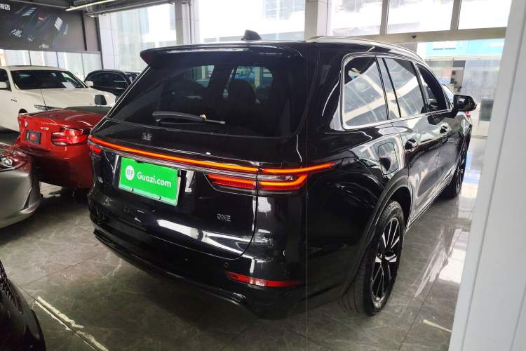 Used Li Auto ONE 2020 Extended-Range 6-Seater Version Rear Right 45 Deg
