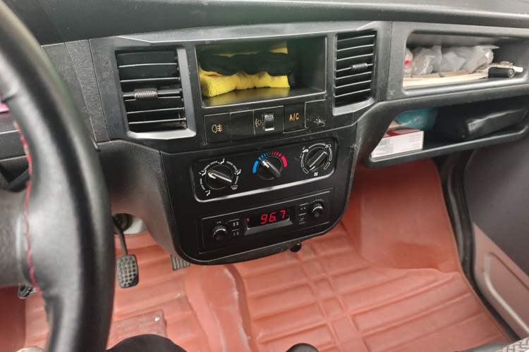 Used Wuling Zhiguang 2020 1.2L Practical Model China VI LSI
