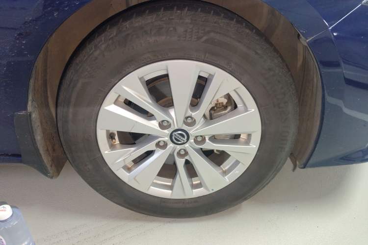 Used Nissan Teana 2020 Revised Version 2.0L XL Comfort Edition Right Front Wheel Hub