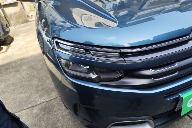 Used Citroen C5 AIRCROSS 2017 380THP Luxury Model Right Front Headlight