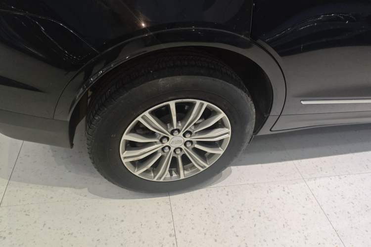 Used Cadillac XT5 2018 25T Luxury Model
