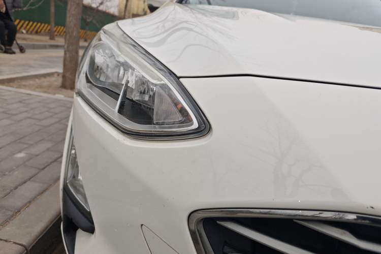 Used Ford Focus 2019 Sedan EcoBoost 125 Automatic Trendy Model China VI Standard
