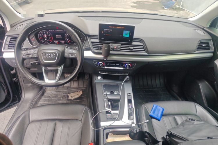 Used Audi Q5L 2020 Updated 40 TFSI Prestige Fashion Edition Center Console