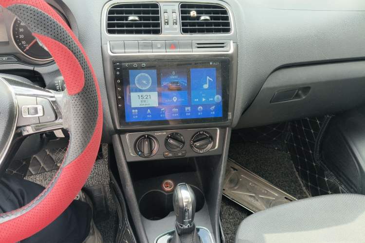 Used Volkswagen Polo 2016 1.6L Automatic Comfort Model Audio And AC Panel