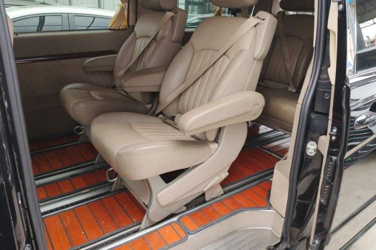 Used Mercedes-Benz Viano 2013 3.0L Comfort Edition Left Rear Seat