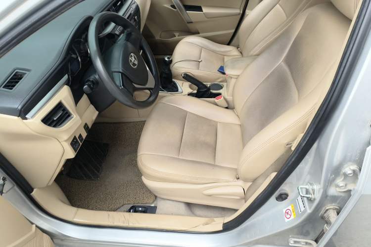 Used Toyota Corolla 2014 1.6L Manual GL