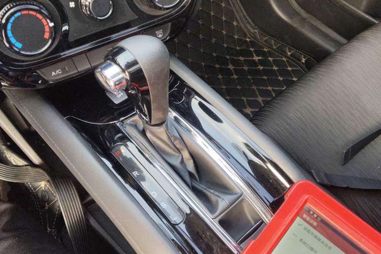 Used Honda Vezel 2020 1.5L CVT Pioneer Edition
