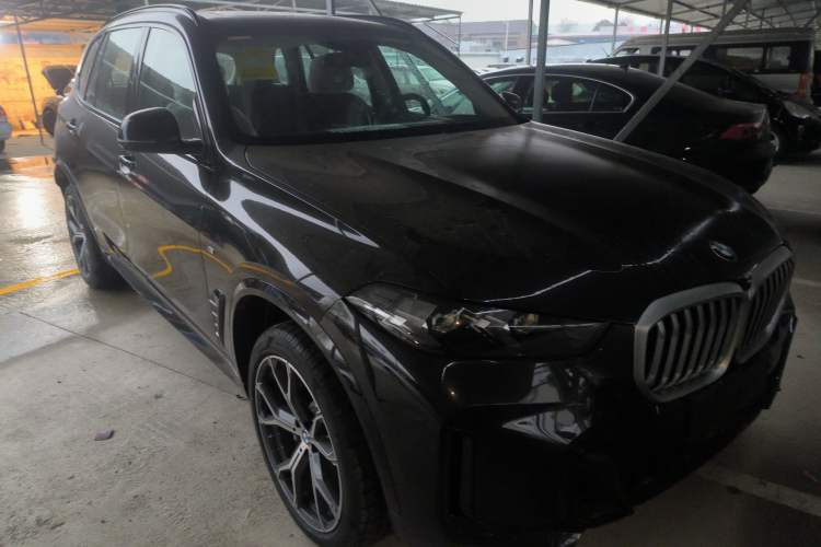 Used BMW X5 2026 Model, xDrive 30Li Prestige M Sport Night Package
