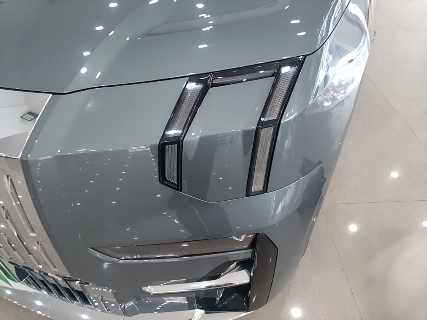 Zeekr 009 2024 7-Seater Aisle Version 108 kWh — снимка 8