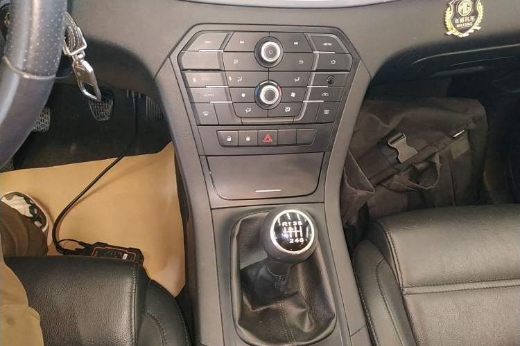 Used MG GS 2016 1.5TGI Manual Value Edition Gear Lever