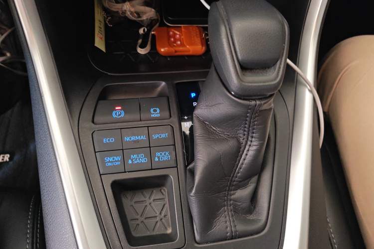 Used Toyota Wildlander 2020 2.0L CVT 4x4 Luxury Edition