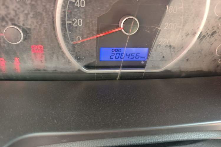 Used Hyundai Celesta 2011 1.6L Manual Comfort Edition Odometer Close Up