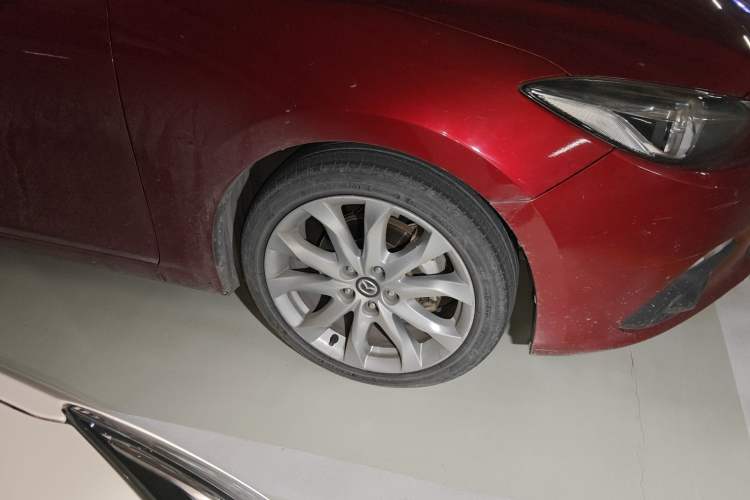 Used Mazda 3 Axela 2014 Hatchback 2.0L Automatic Sport Model Right Front Wheel Hub