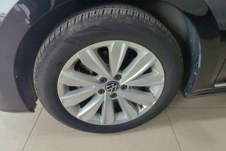 Used Volkswagen Passat 2020 Facelift 330TSI Elite Edition China VI Standard
