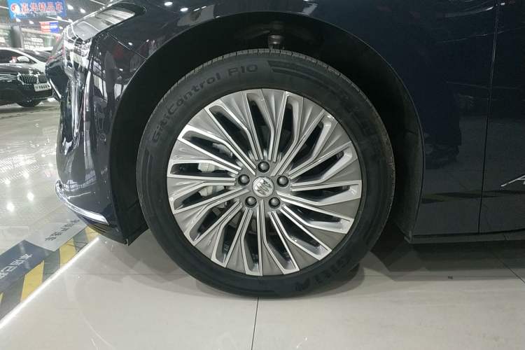 Used Buick L7 2025 Model Aivia
