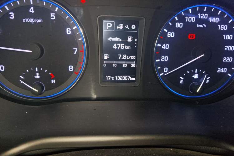 Used Hyundai Mistra 2016 1.8L Automatic Smart GLS Odometer Close Up