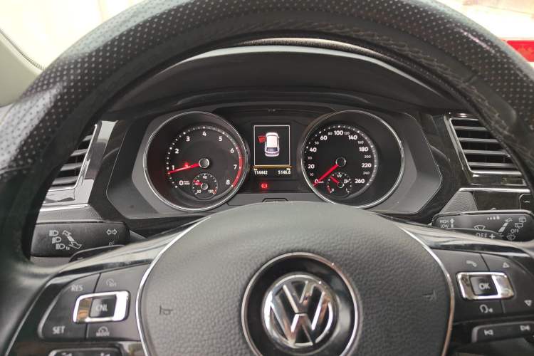 Used Volkswagen Tiguan L 2018 380TSI Automatic All-Wheel Drive Luxury Edition
