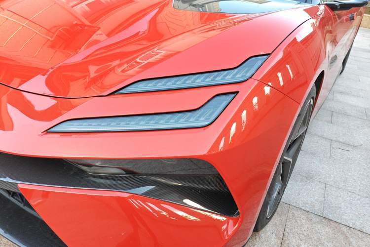 Used Lotus EMEYA 2024 EMEYA R+
