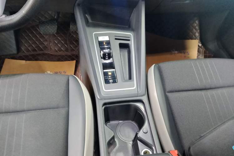 Used Volkswagen Golf 2023 Facelift 280TSI DSG Pro Gear Lever